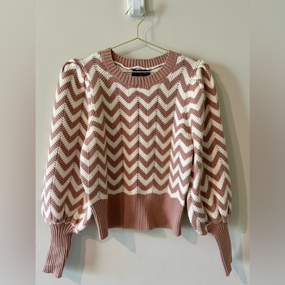 MINKPINK COCO CHEVRON KNIT JUMPER in White/ Beige size Small. New with tag